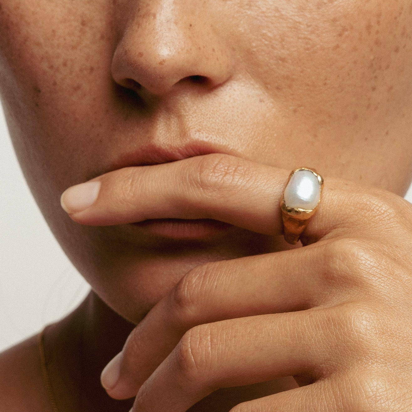 ISOLA RING