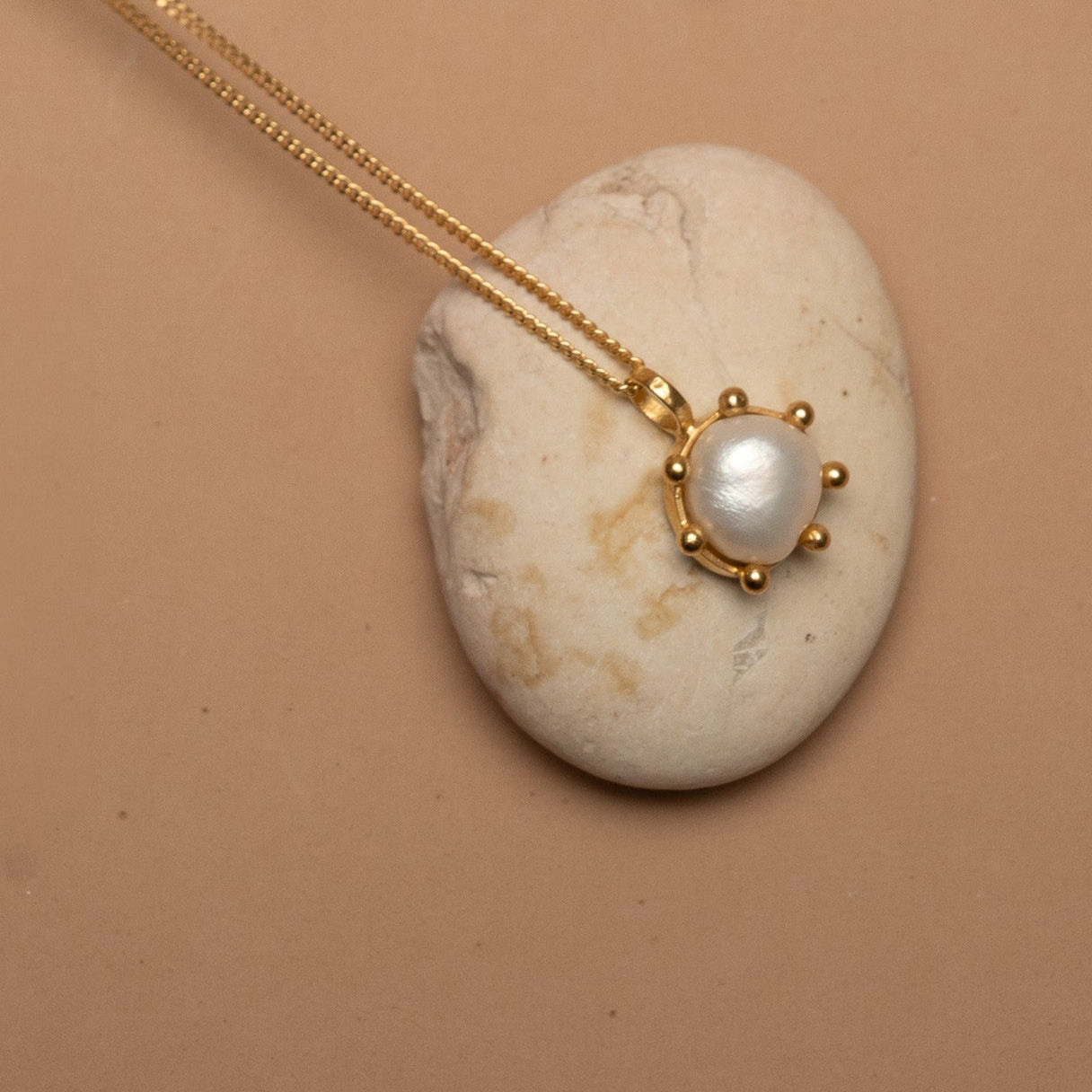 SOL NECKLACE